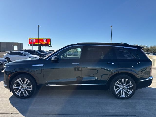 Used 2026 Cadillac Vistiq Luxury image 6