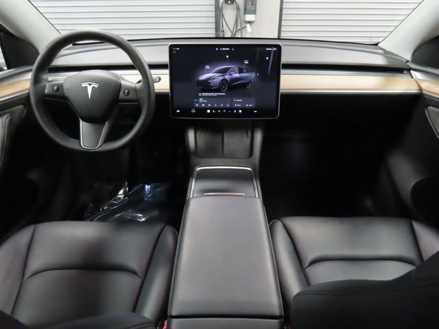 Used 2023 Tesla Model Y Long Range image 25
