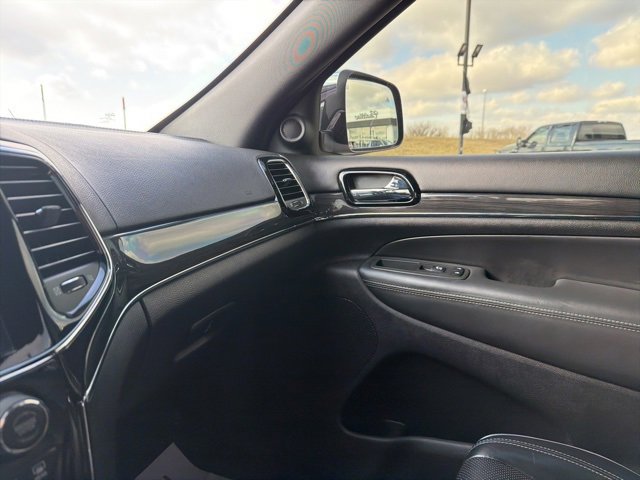 Used 2019 Jeep Grand Cherokee Overland image 31