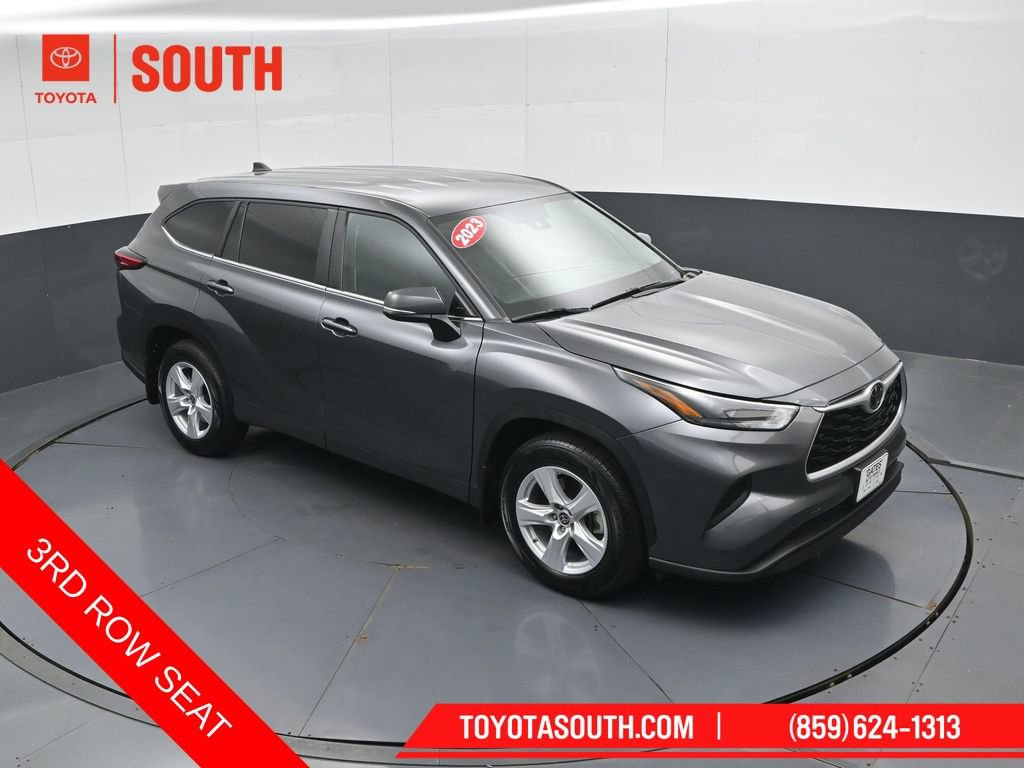 Used 2023 Toyota Highlander L FWD image 49