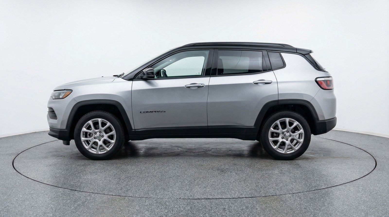 Used 2025 Jeep Compass Limited image 5