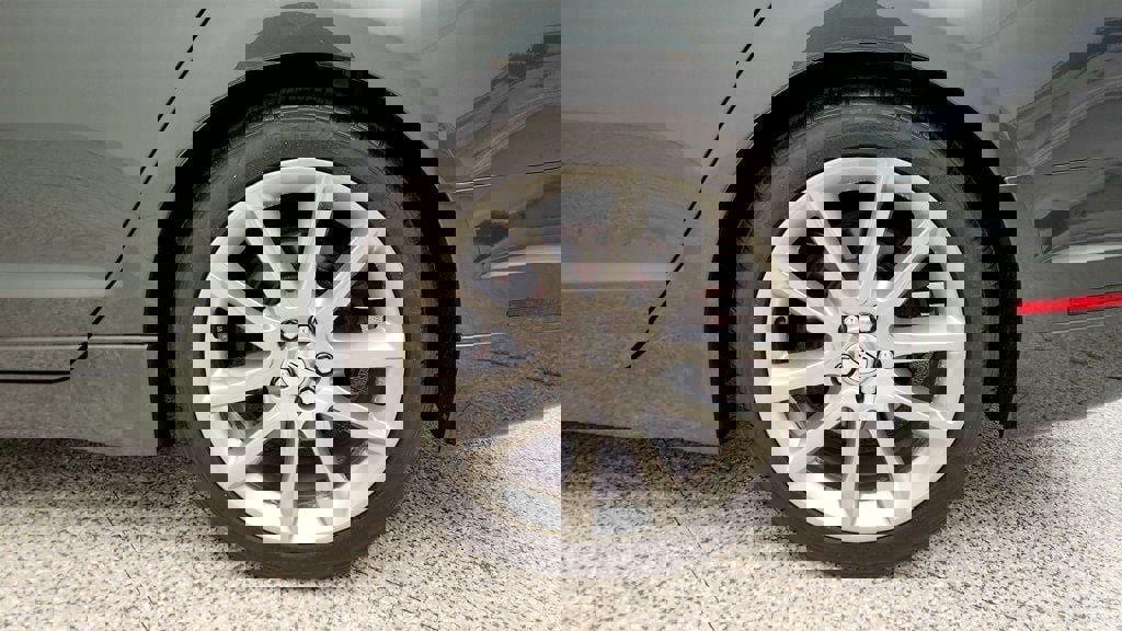 Used 2015 Lincoln MKZ AWD w/ Equipment Group 102A Reserve image 9