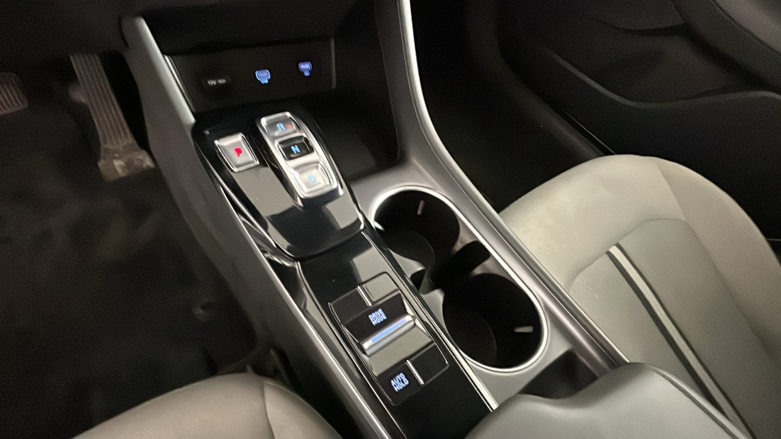 Used 2020 Hyundai Sonata SE w/ Cargo Package FWD image 25