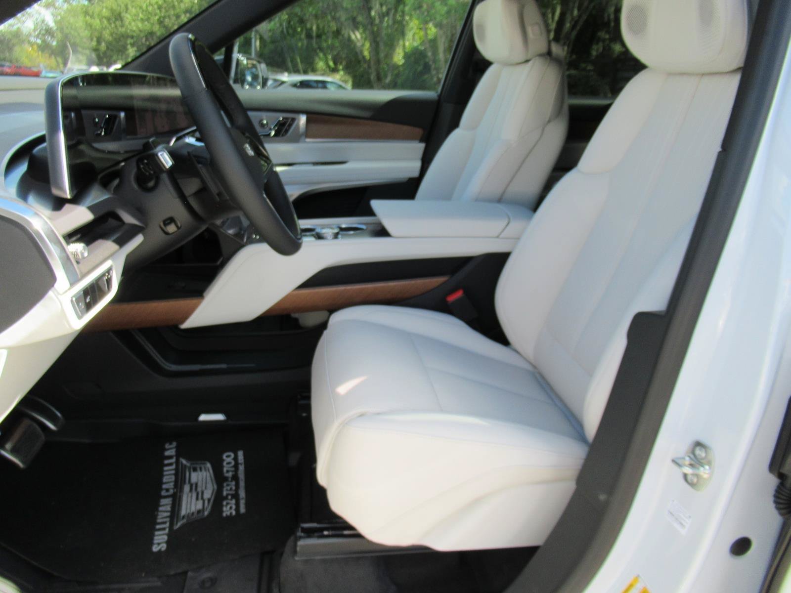 New 2027 Cadillac Vistiq Sport AWD/4WD image 18