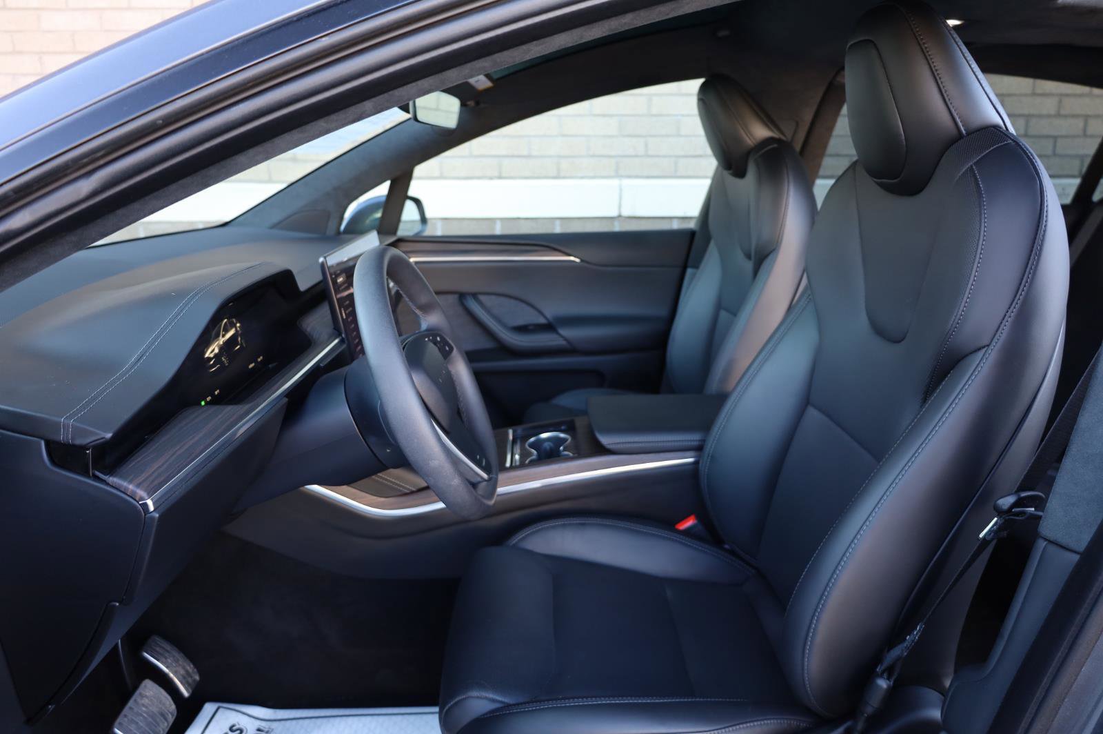 Used 2023 Tesla Model X AWD/4WD image 17