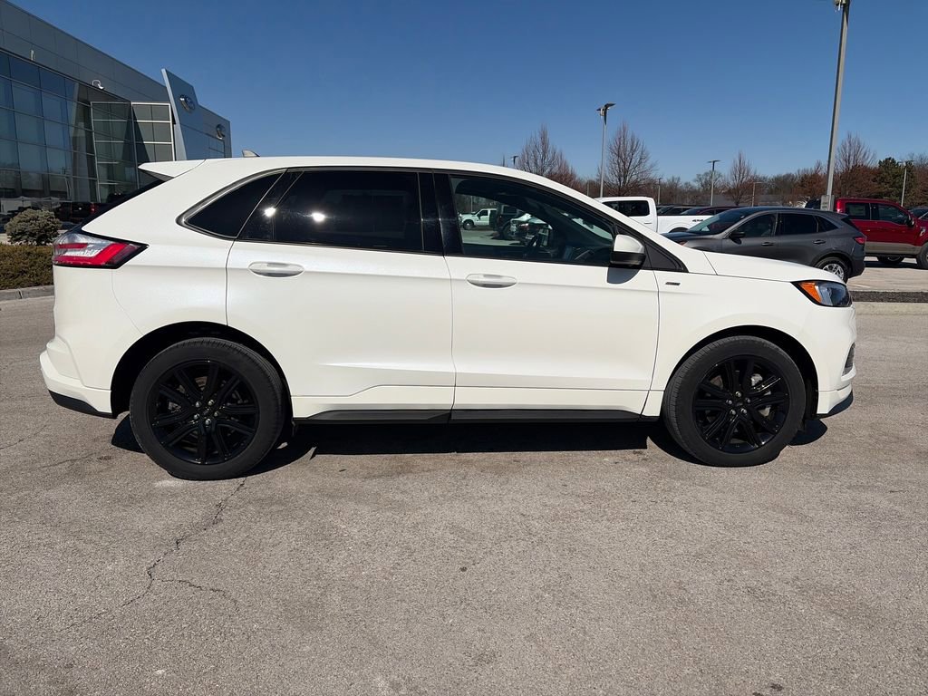 Used 2024 Ford Edge ST-Line AWD/4WD image 8