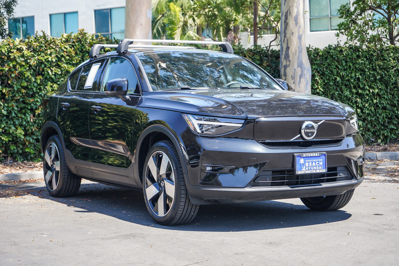 Used 2023 Volvo C40 P8 Recharge Ultimate AWD/4WD image 3