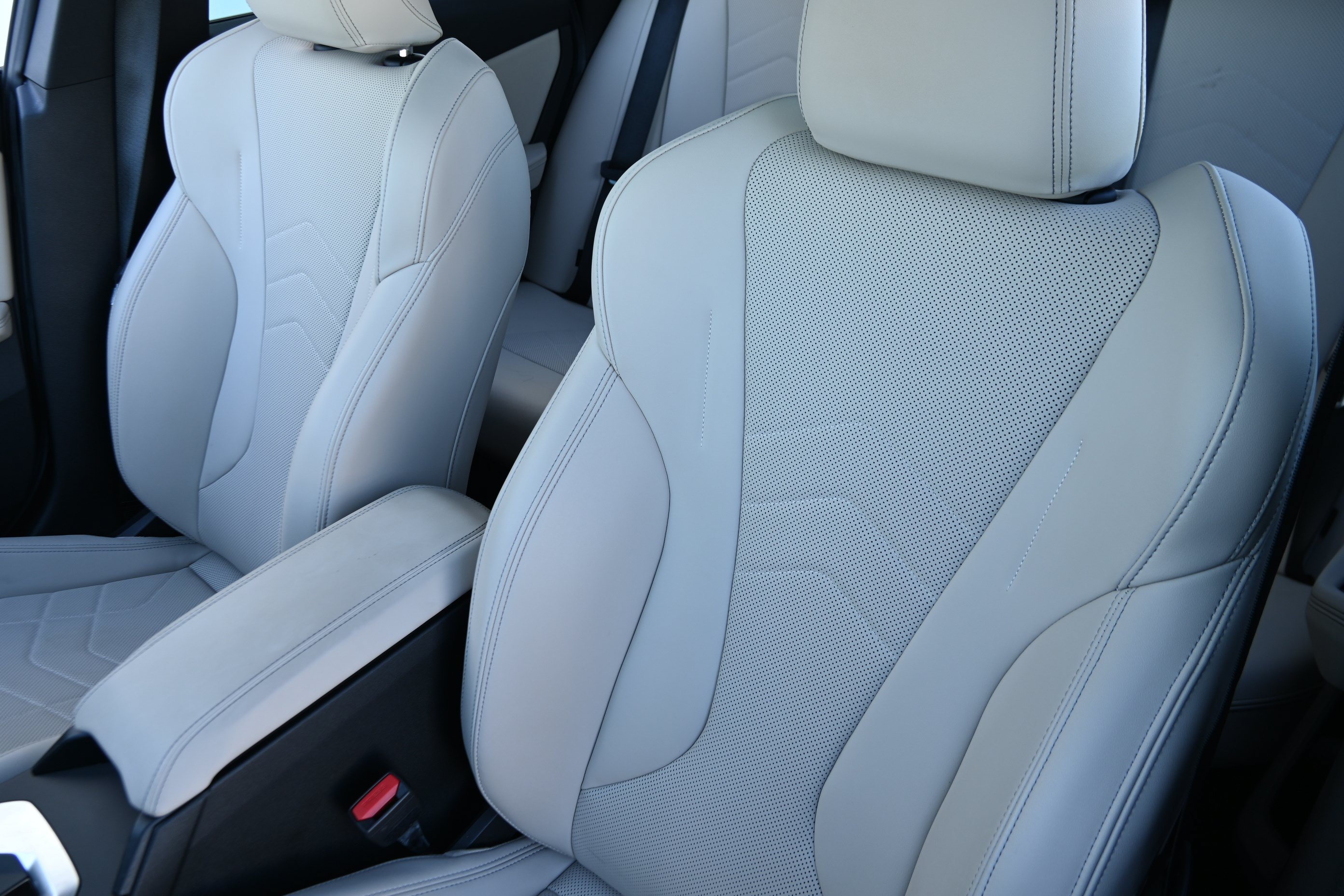 Used 2026 BMW 228i w/ Technology Package FWD image 10