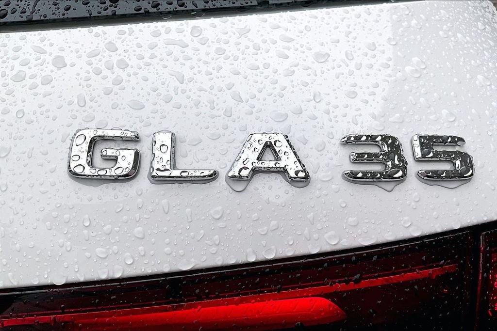 Certified 2025 Mercedes-Benz GLA 35 AMG 4MATIC image 33