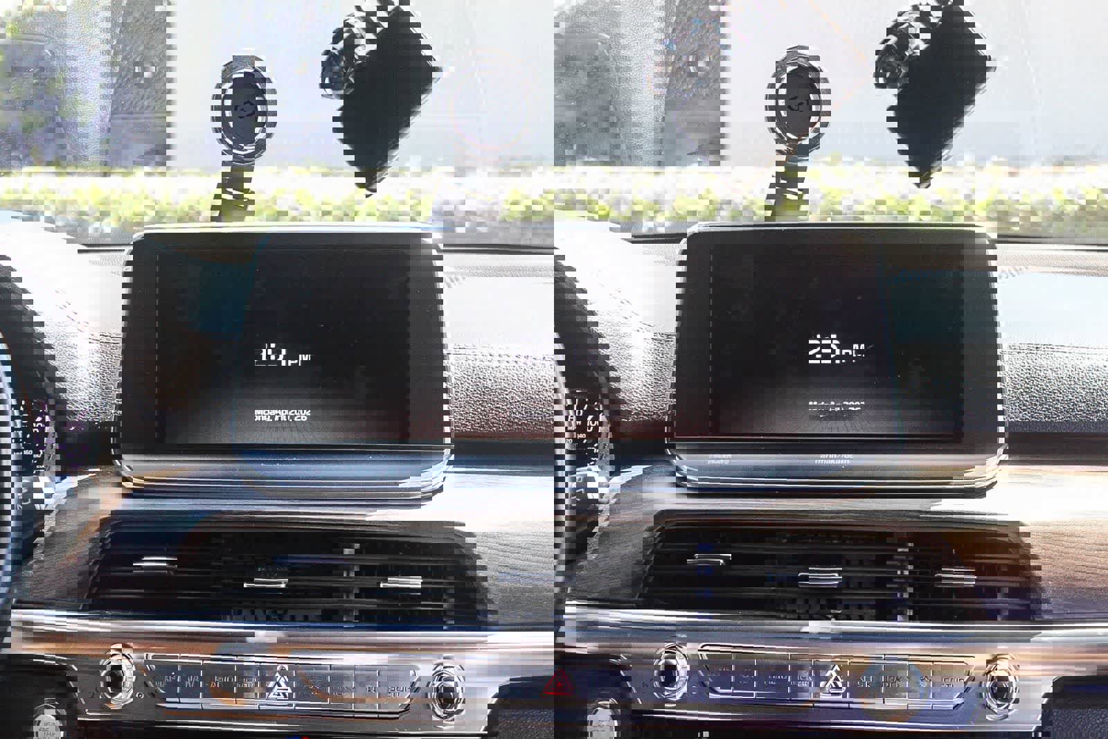 Used 2020 Kia Telluride SX w/ SX Prestige Package image 19