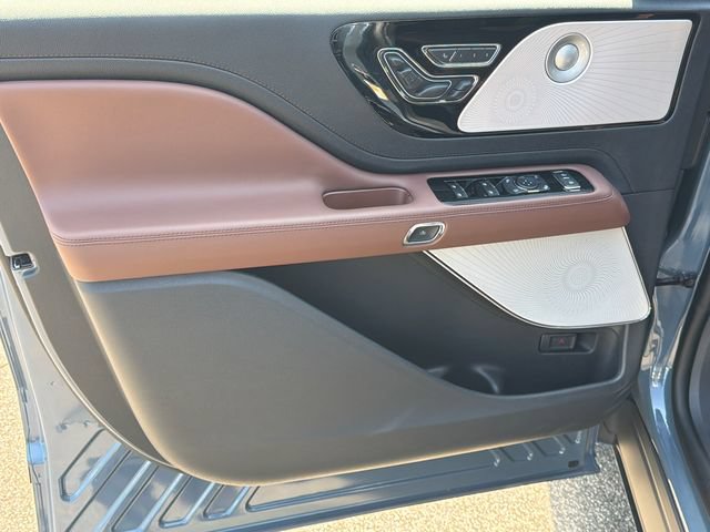 New 2026 Lincoln Aviator Reserve AWD/4WD image 10
