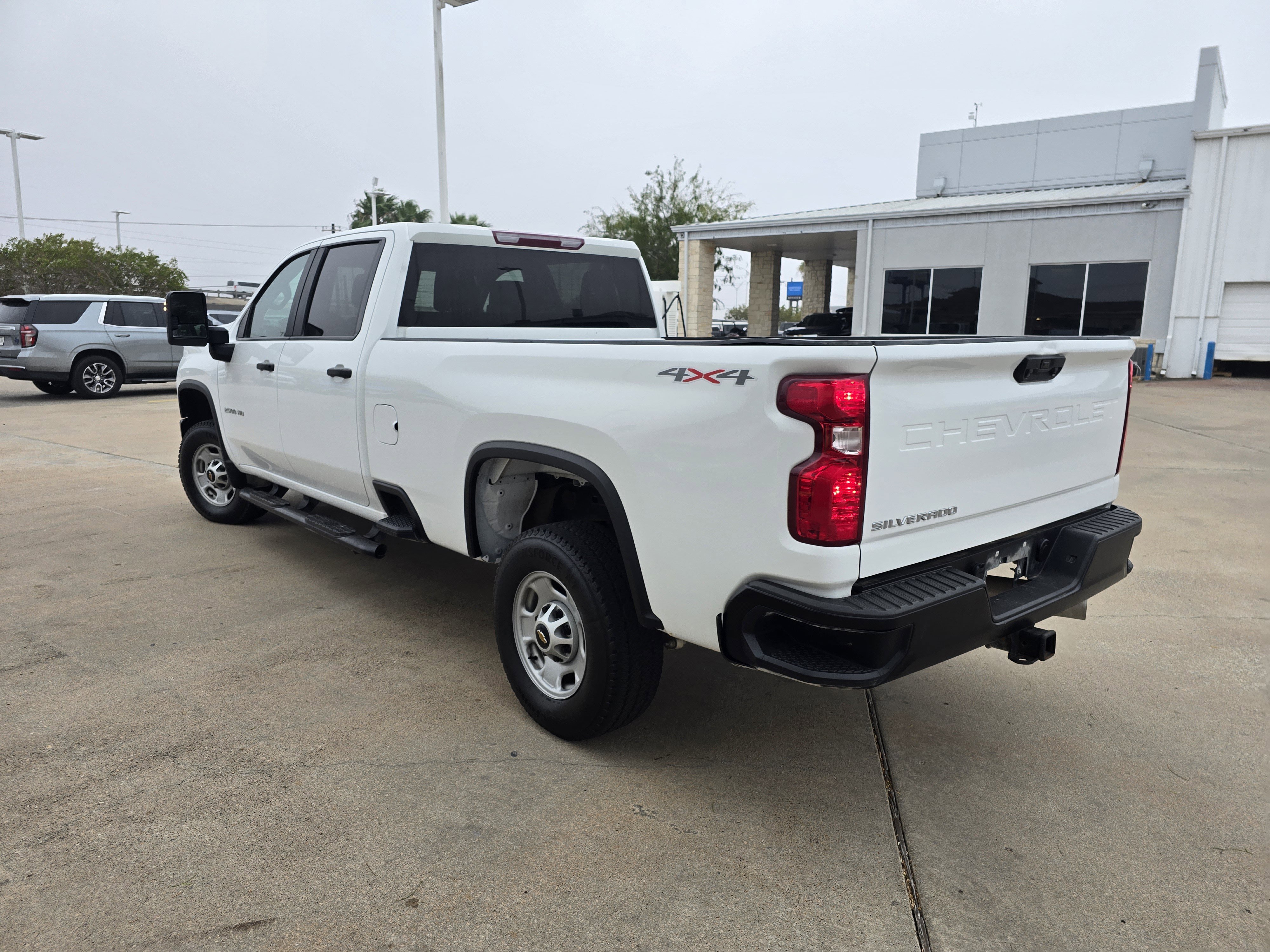 Used 2024 Chevrolet Silverado 2500 W/T image 5