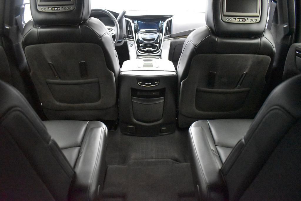 Used 2019 Cadillac Escalade ESV Platinum AWD/4WD image 35