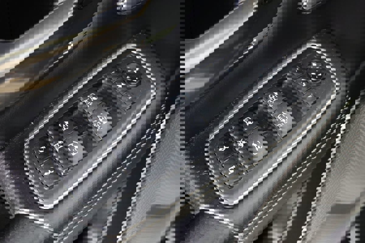 Used 2020 RAM 1500 Limited image 23