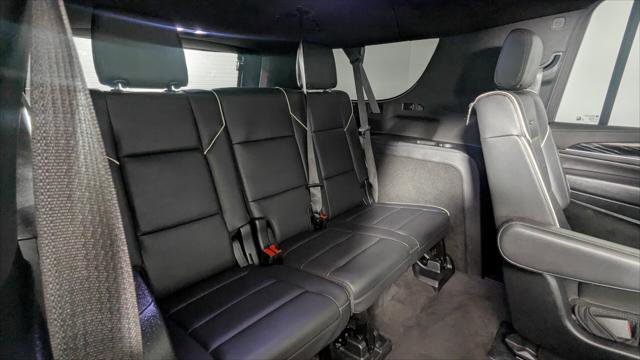 Used 2023 Cadillac Escalade ESV Sport AWD/4WD image 24