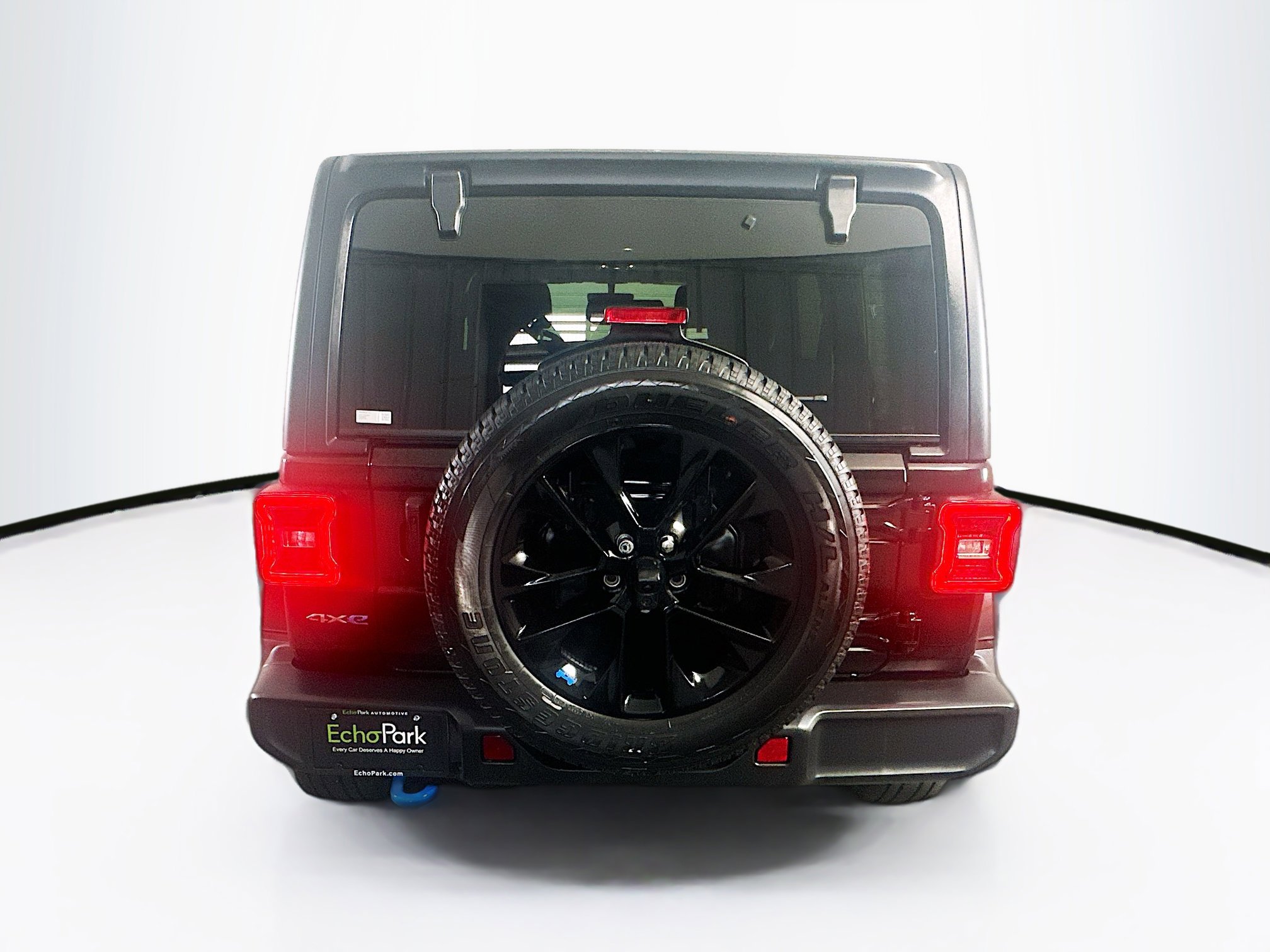 Used 2023 Jeep Wrangler Sahara w/ Cold Weather Group image 7