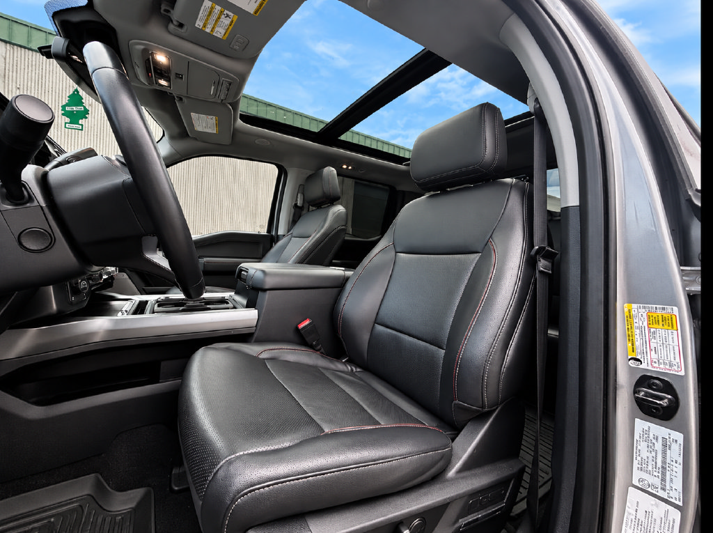 Used 2023 Ford F350 Lariat w/ Lariat Ultimate Package AWD/4WD image 6