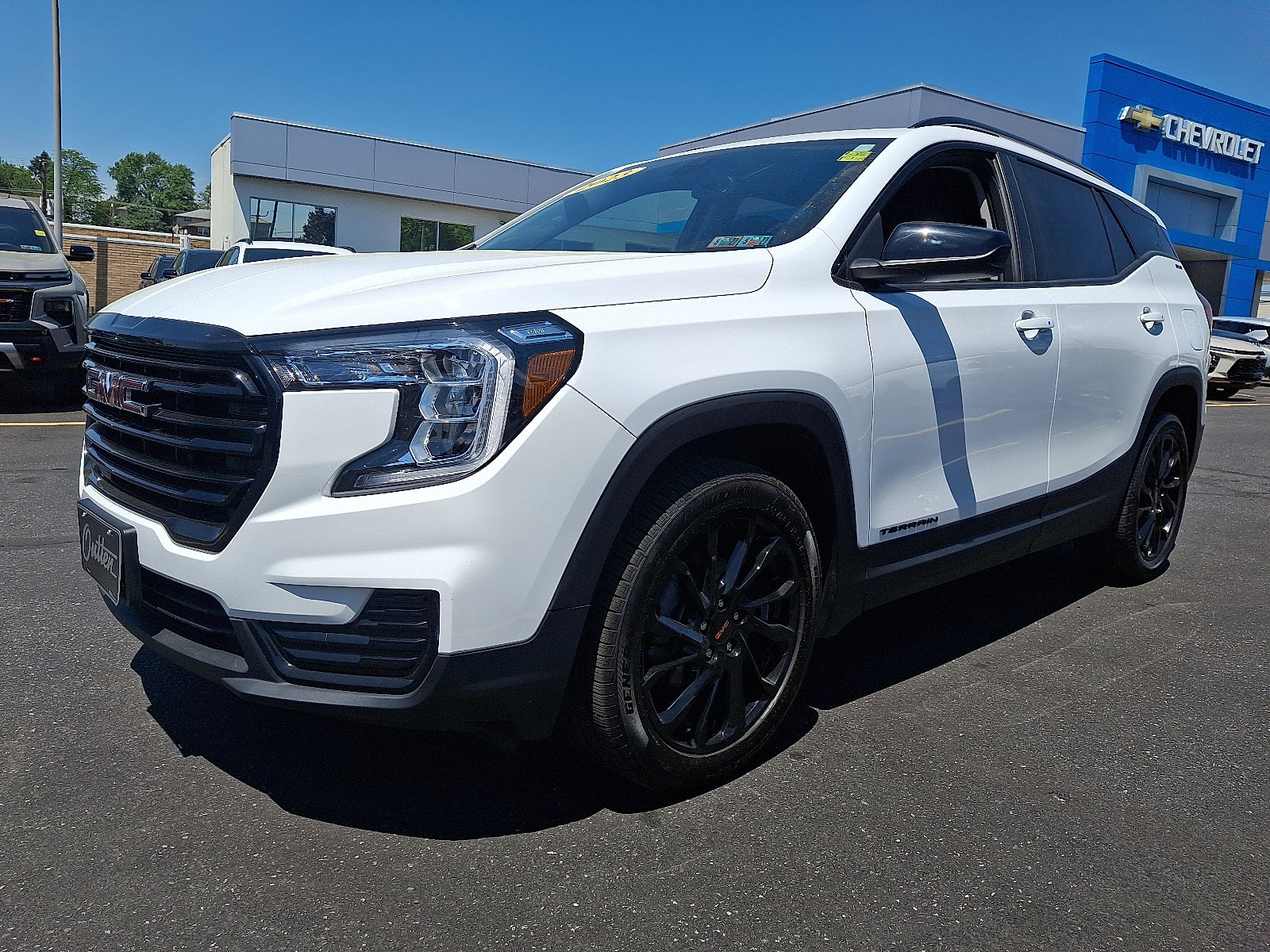 Used 2023 GMC Terrain SLE w/ Elevation Edition AWD/4WD image 1