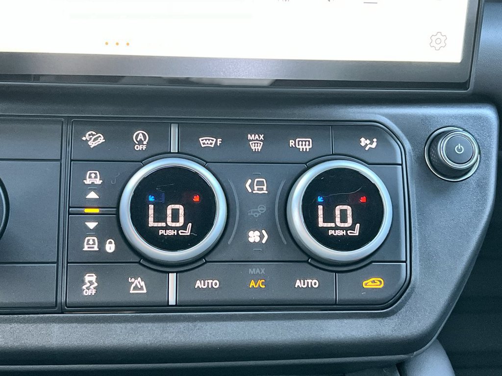 New 2026 Land Rover Defender 110 X-Dynamic SE AWD/4WD image 26