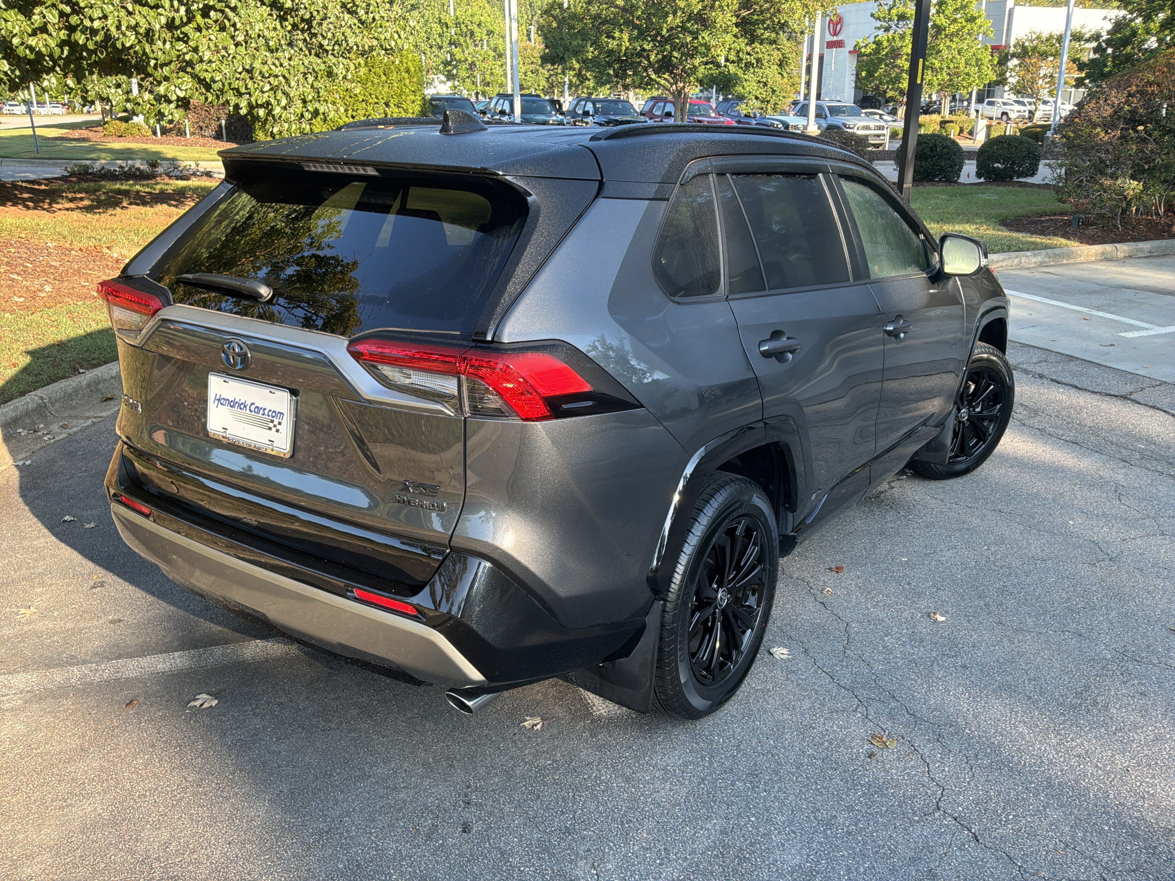 Used 2024 Toyota RAV4 XSE AWD/4WD image 10