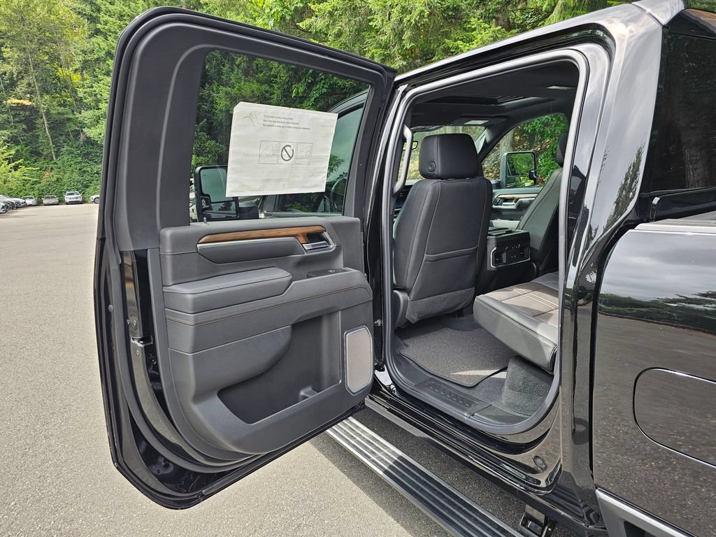 New 2026 Chevrolet Silverado 2500 High Country w/ Midnight Edition AWD/4WD image 16