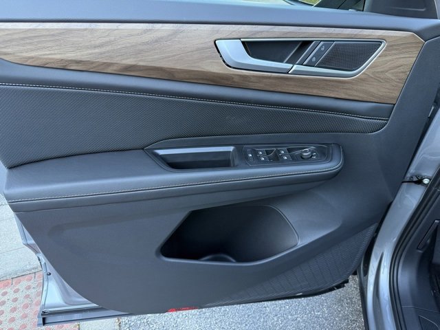 New 2026 Volkswagen Atlas SE image 8