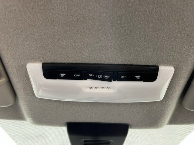 Certified 2025 Nissan Kicks Play S FWD image 32
