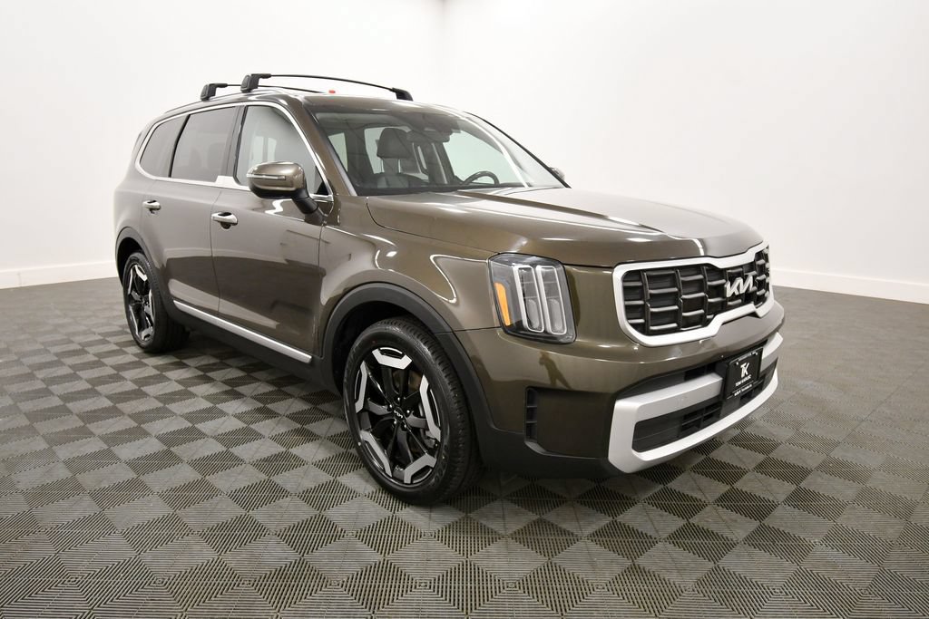 Certified 2025 Kia Telluride S AWD/4WD image 10