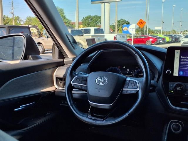 Used 2024 Toyota Grand Highlander Platinum image 16
