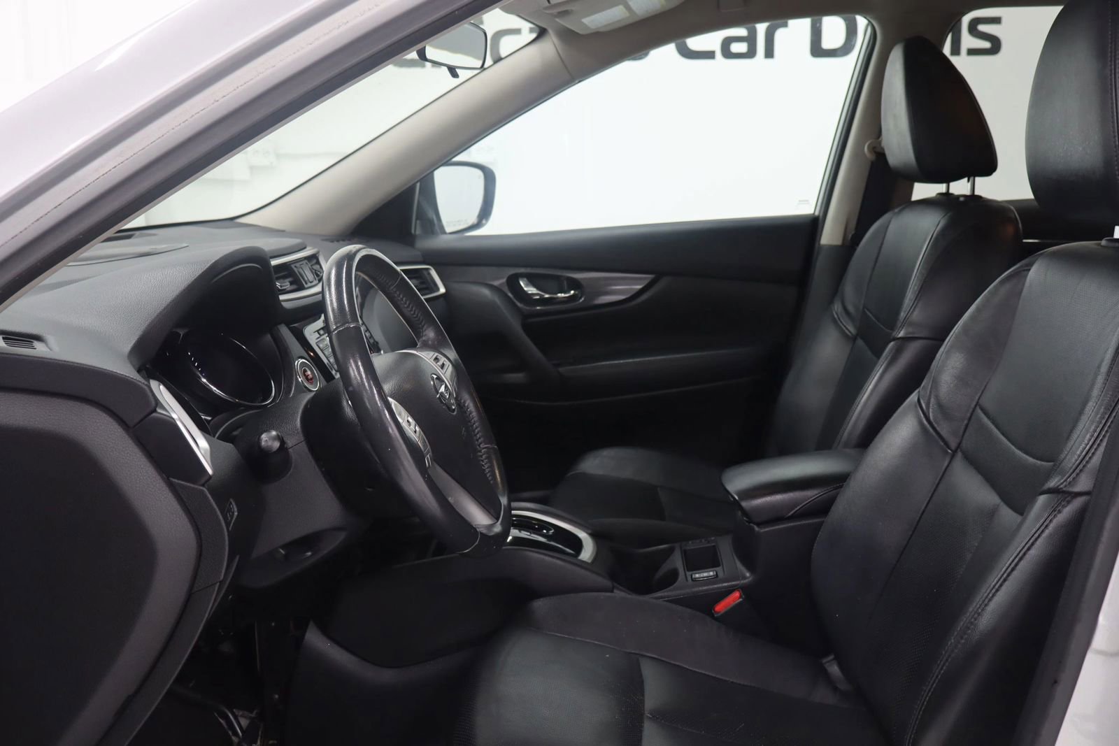 Used 2015 Nissan Rogue SL image 10