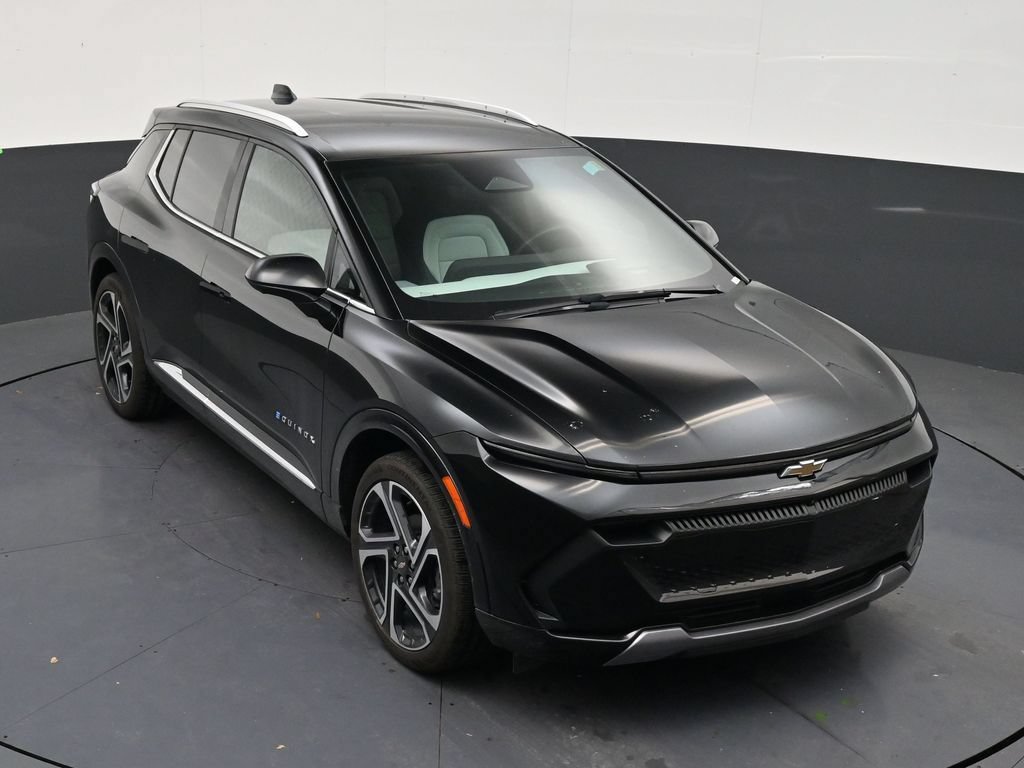 Used 2026 Chevrolet Equinox EV LT w/ Convenience Package II FWD image 17