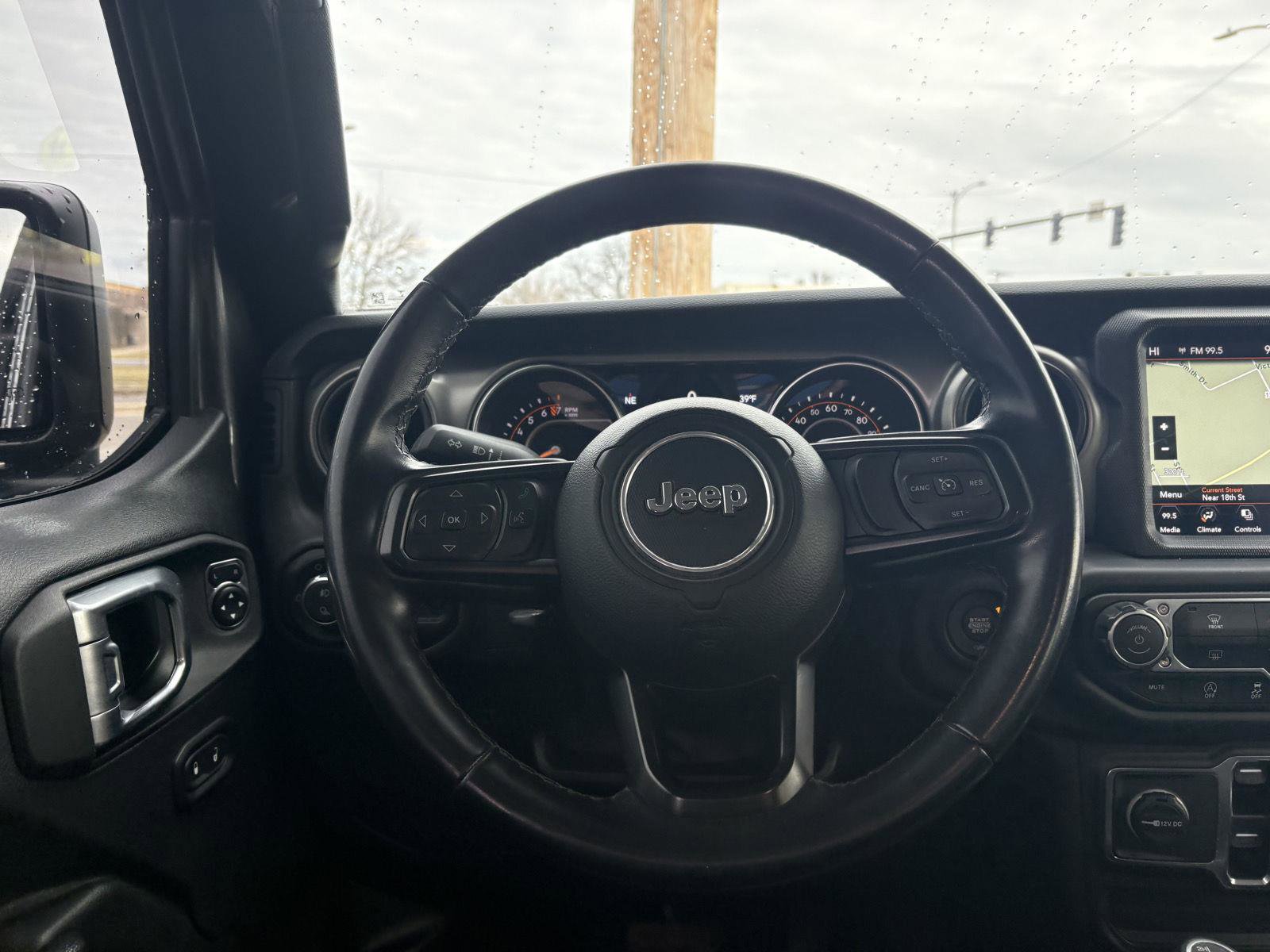 Used 2021 Jeep Gladiator Sport image 8