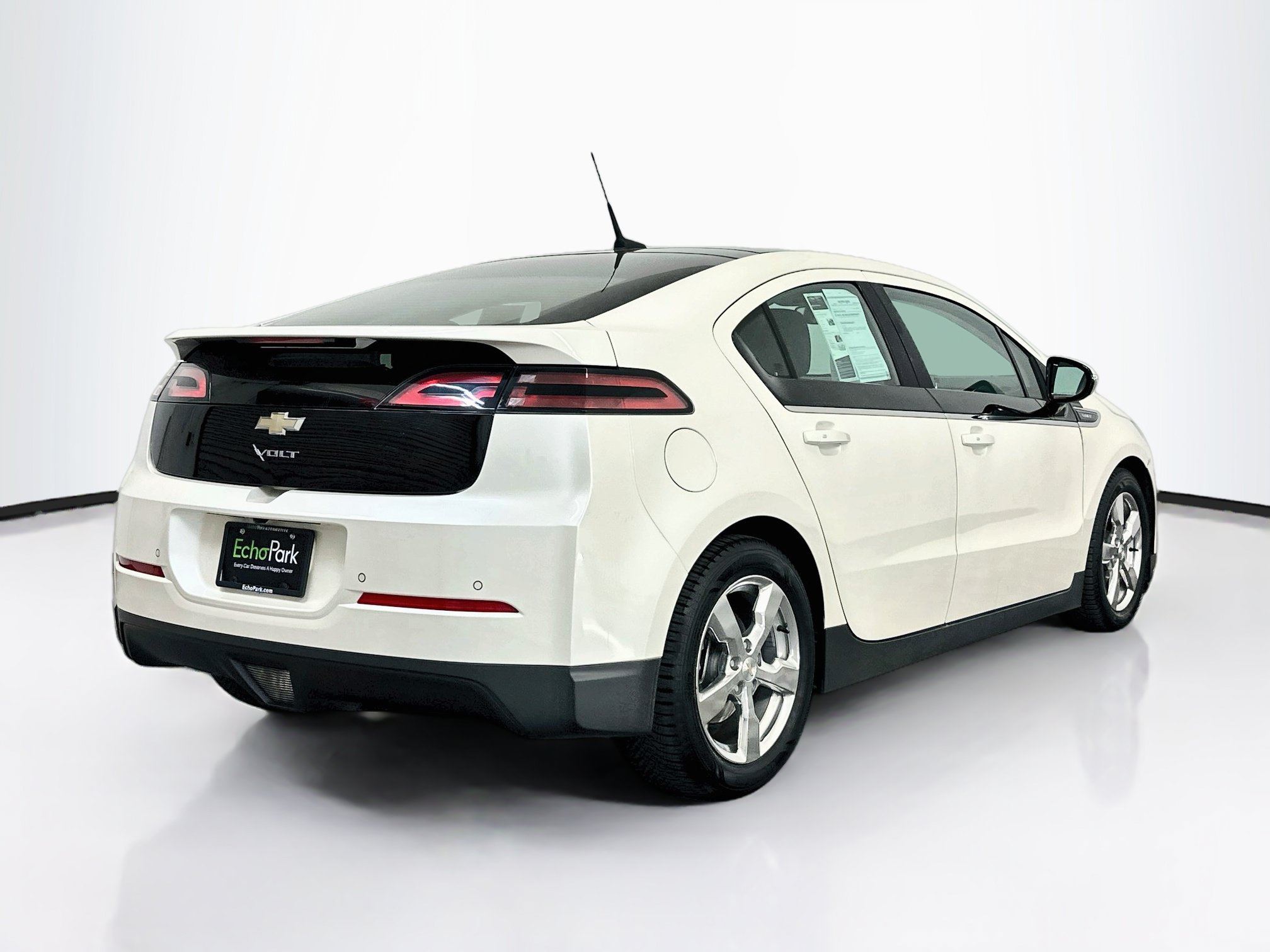 Used 2012 Chevrolet Volt Premium w/ Premium Trim Package FWD image 9