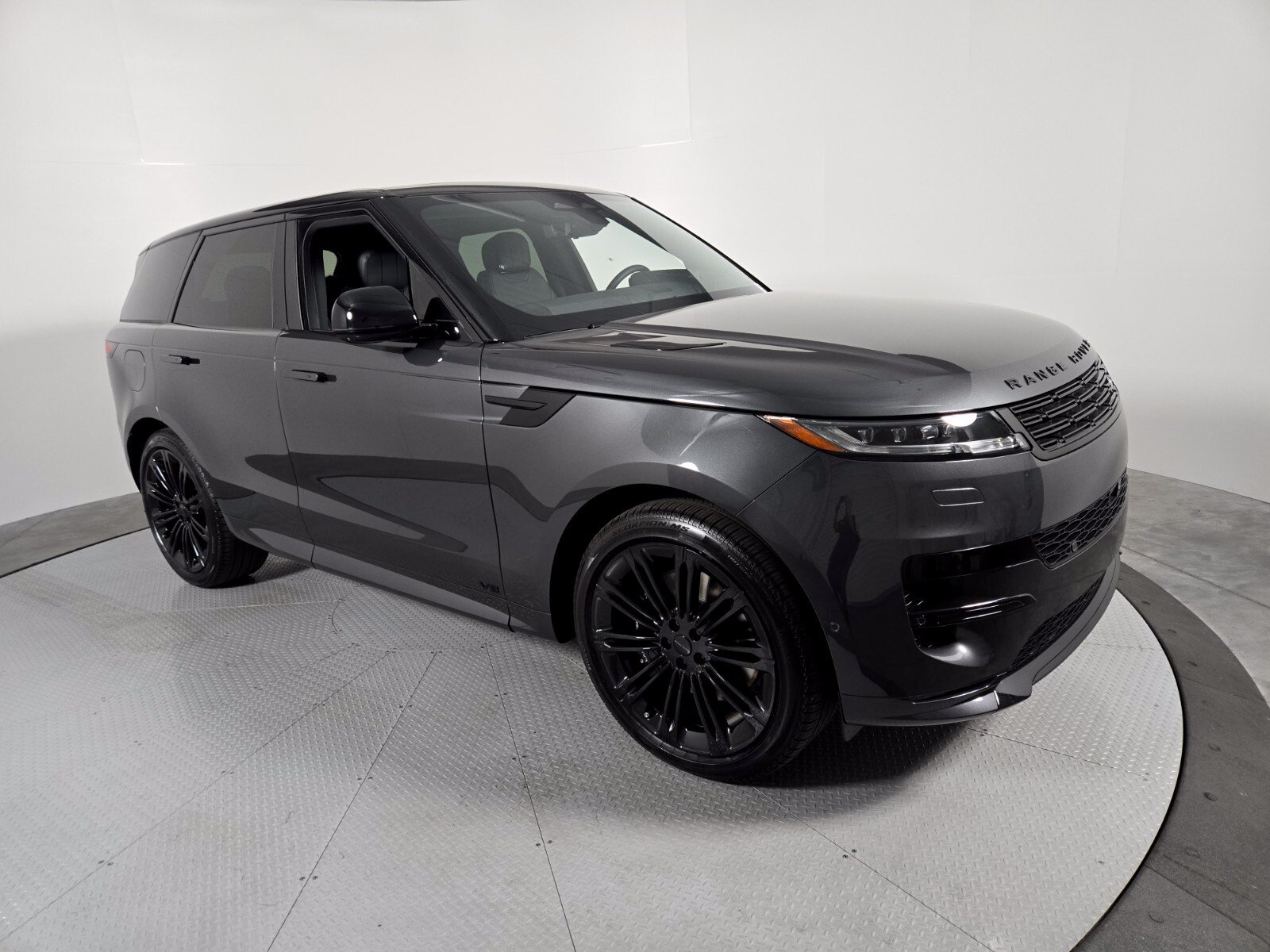 New 2026 Land Rover Range Rover Sport Dynamic SE AWD/4WD image 16
