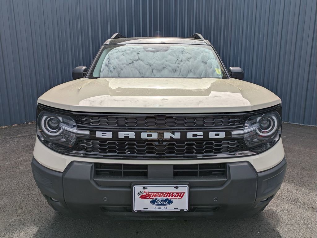 Certified 2025 Ford Bronco Sport Outer Banks w/ Outer Banks Tech Package+ AWD/4WD image 3