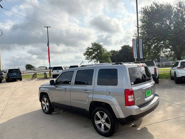 Used 2017 Jeep Patriot High Altitude AWD/4WD image 36