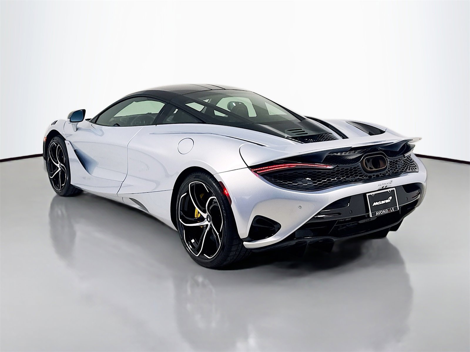 Used 2024 McLaren 750S image 5