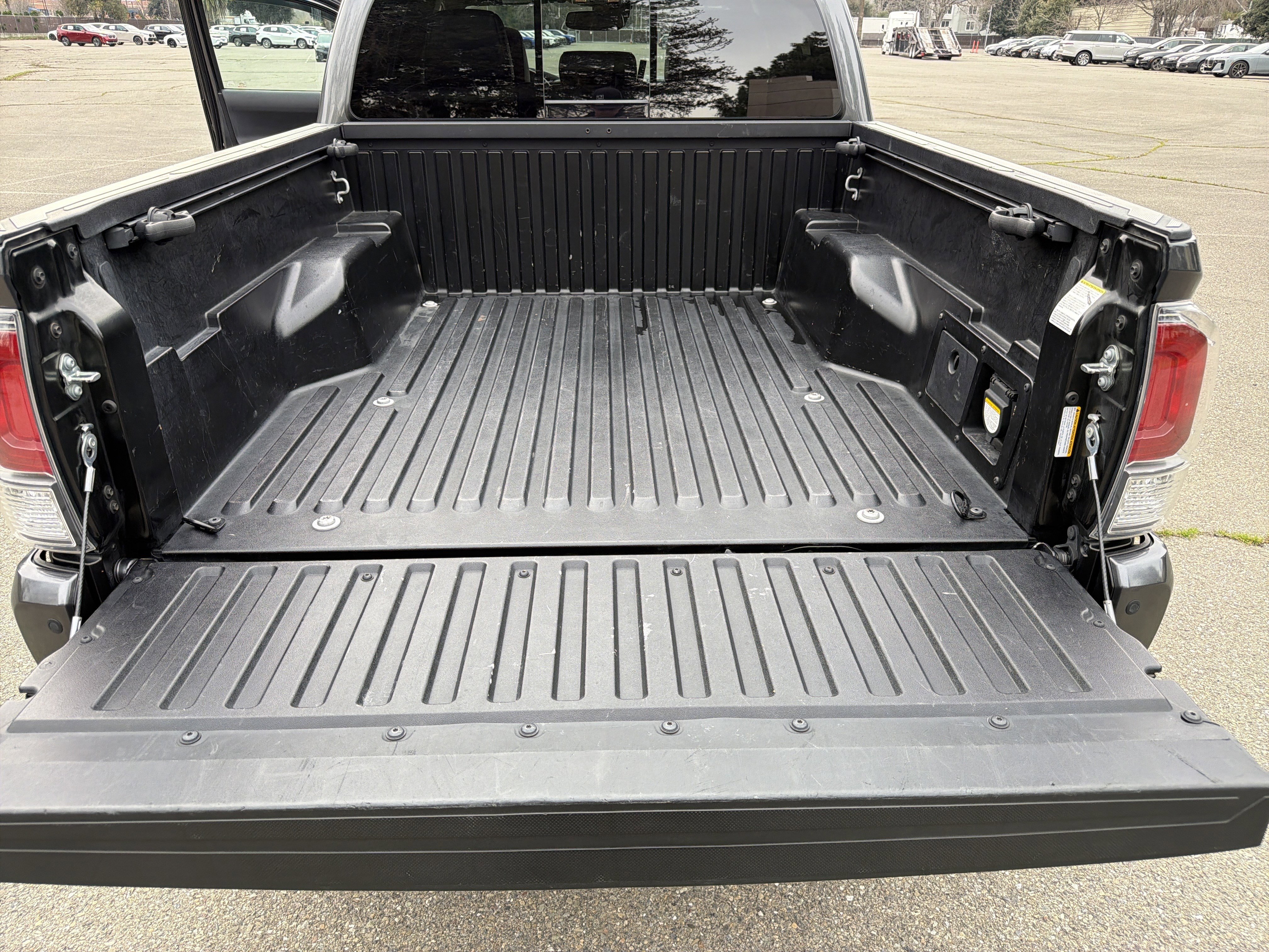 Used 2021 Toyota Tacoma TRD Off-Road image 35