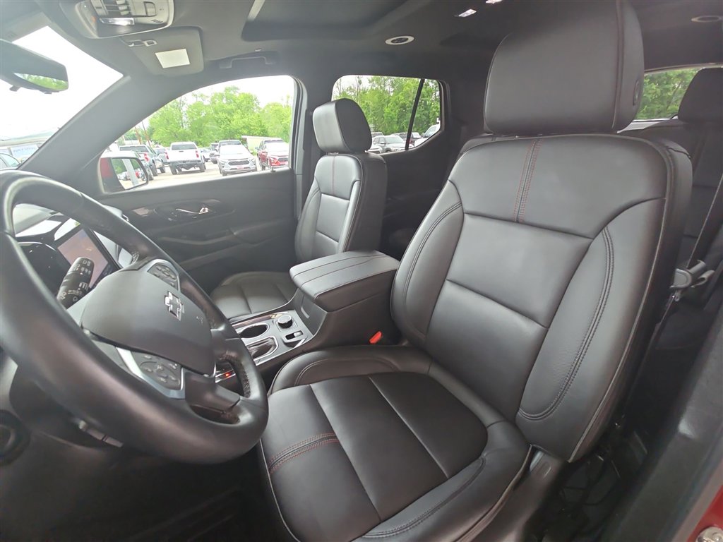 Used 2023 Chevrolet Traverse RS image 20