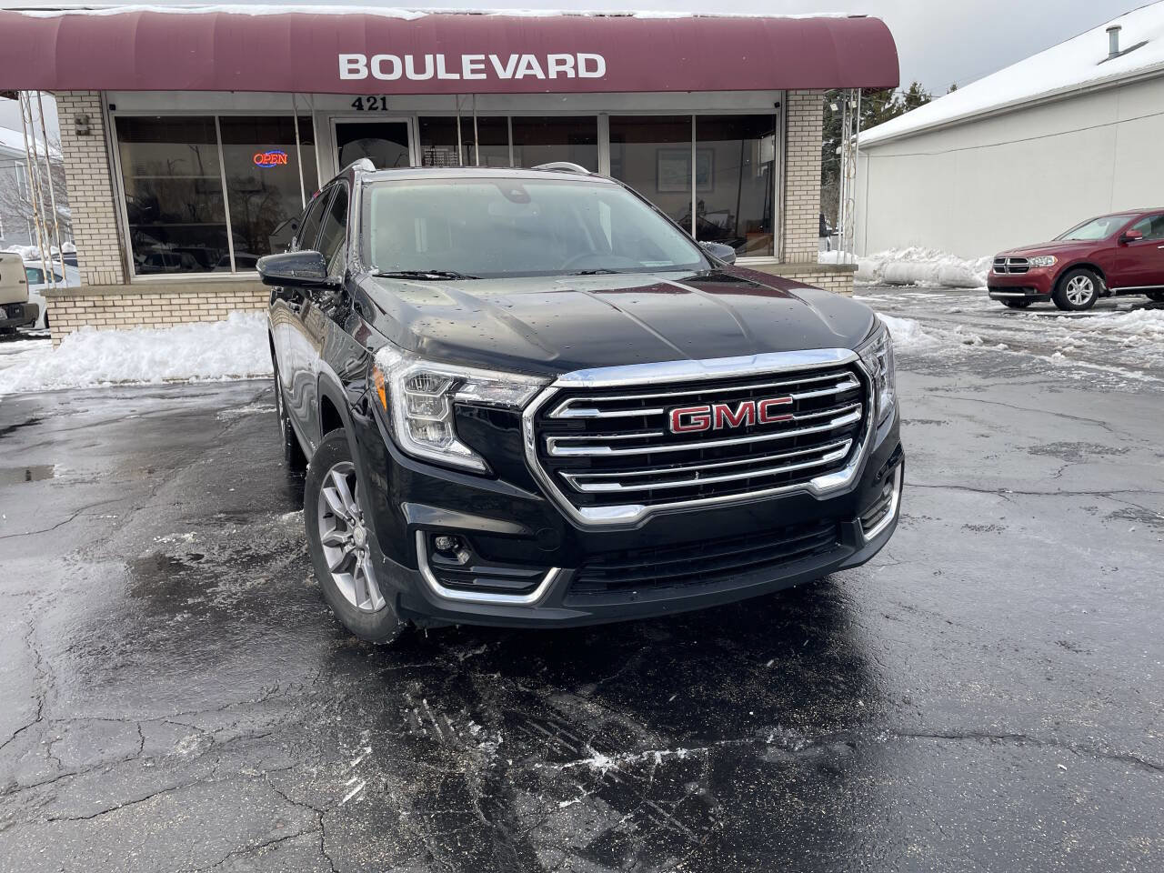 Used 2023 GMC Terrain SLT
