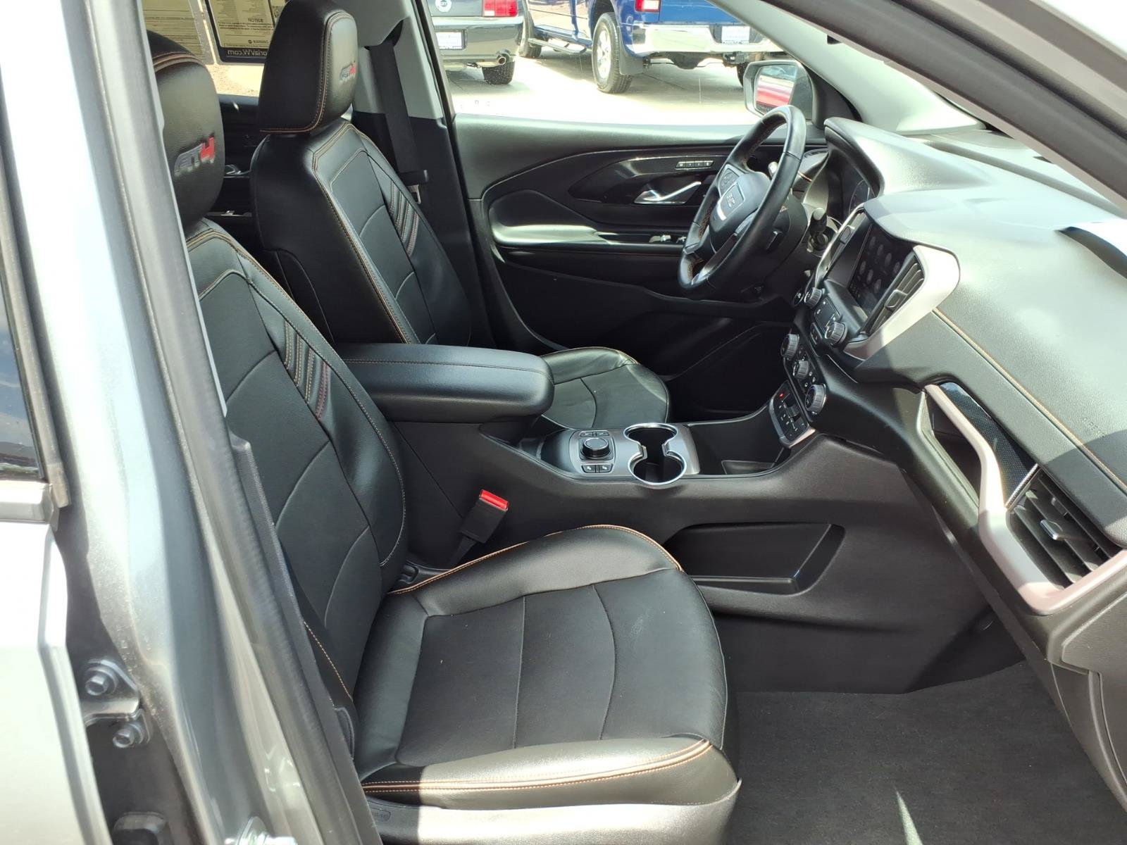 Used 2024 GMC Terrain AT4 AWD/4WD image 10