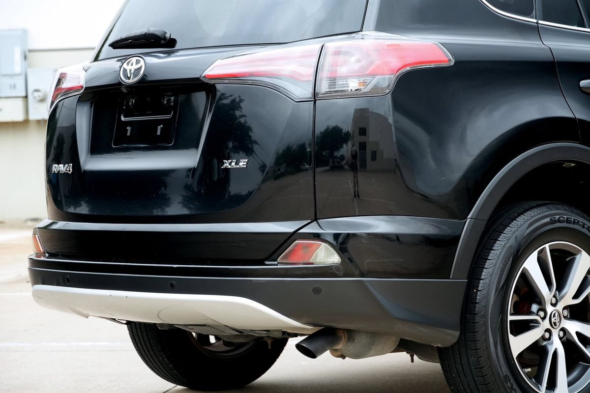 Used 2016 Toyota RAV4 XLE w/ Convenience Package FWD image 34