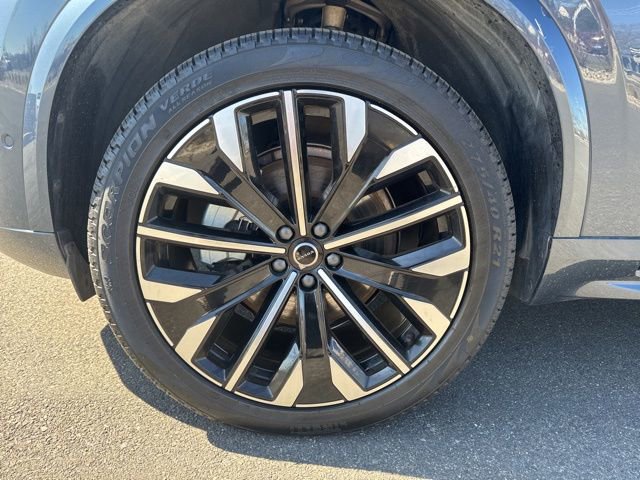 Certified 2025 Volvo XC90 B6 Plus image 7