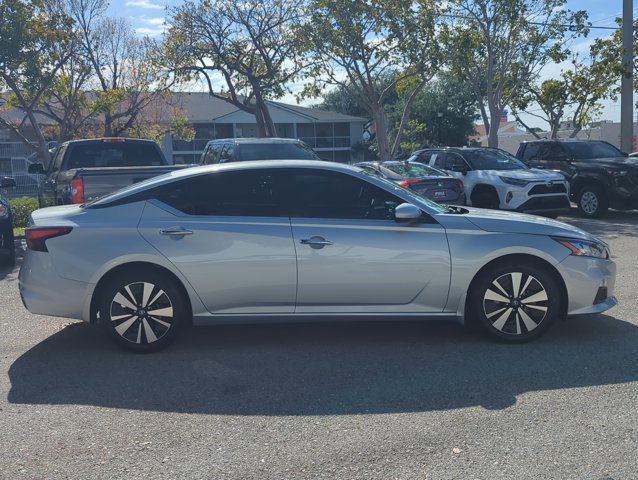 Used 2022 Nissan Altima 2.5 SV video 4