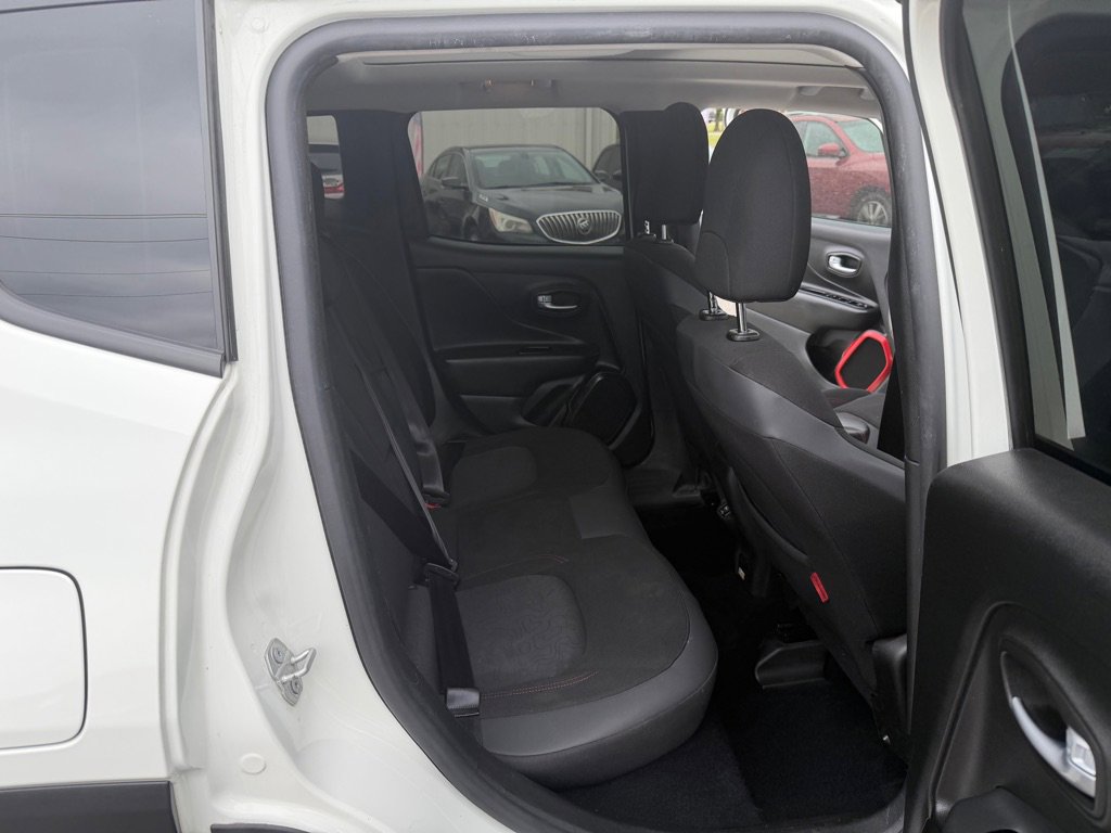 Used 2020 Jeep Renegade Trailhawk w/ UConnect 8.4 Nav Group AWD/4WD image 19
