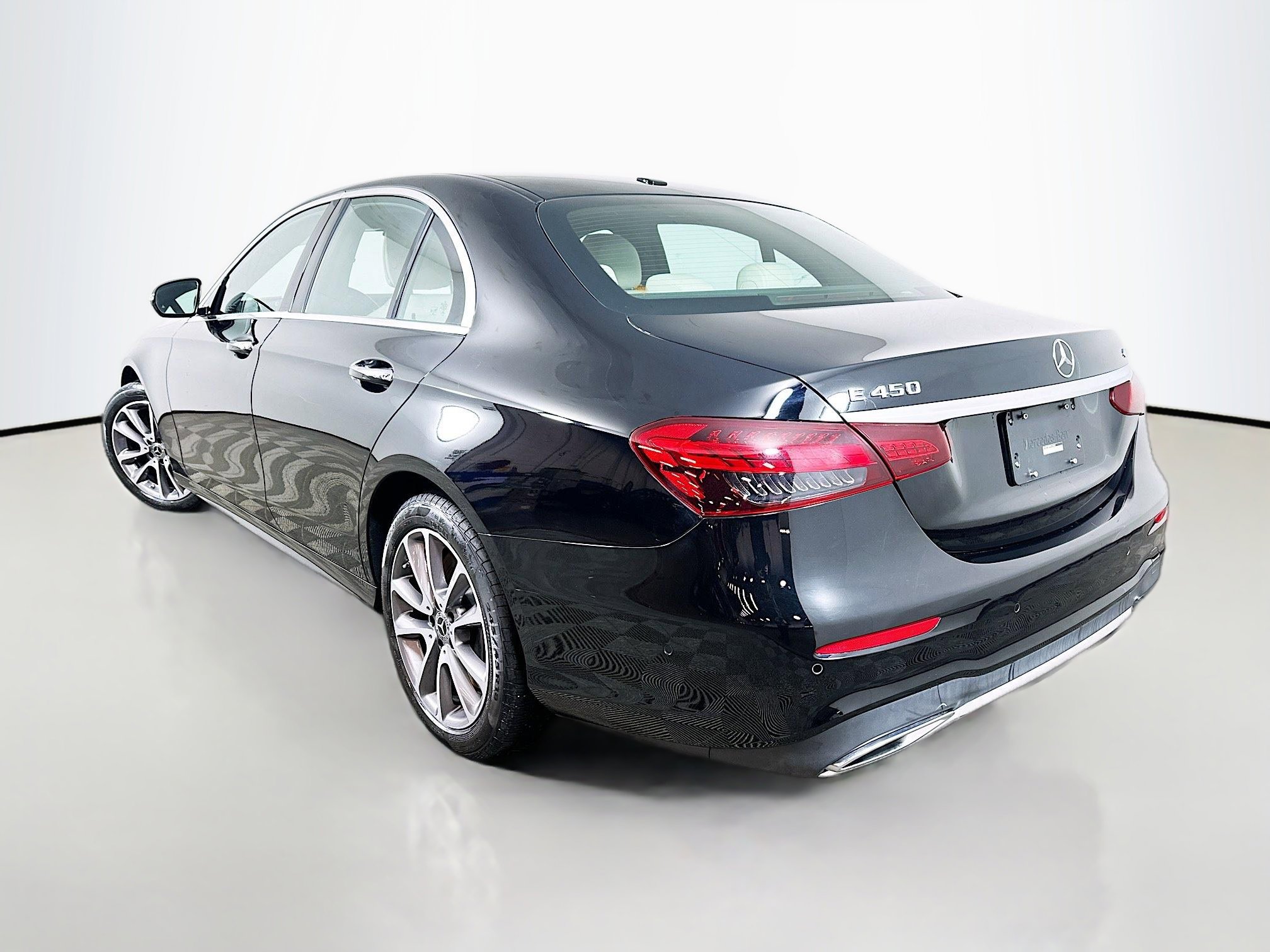 Certified 2023 Mercedes-Benz E 450 4MATIC Sedan image 5