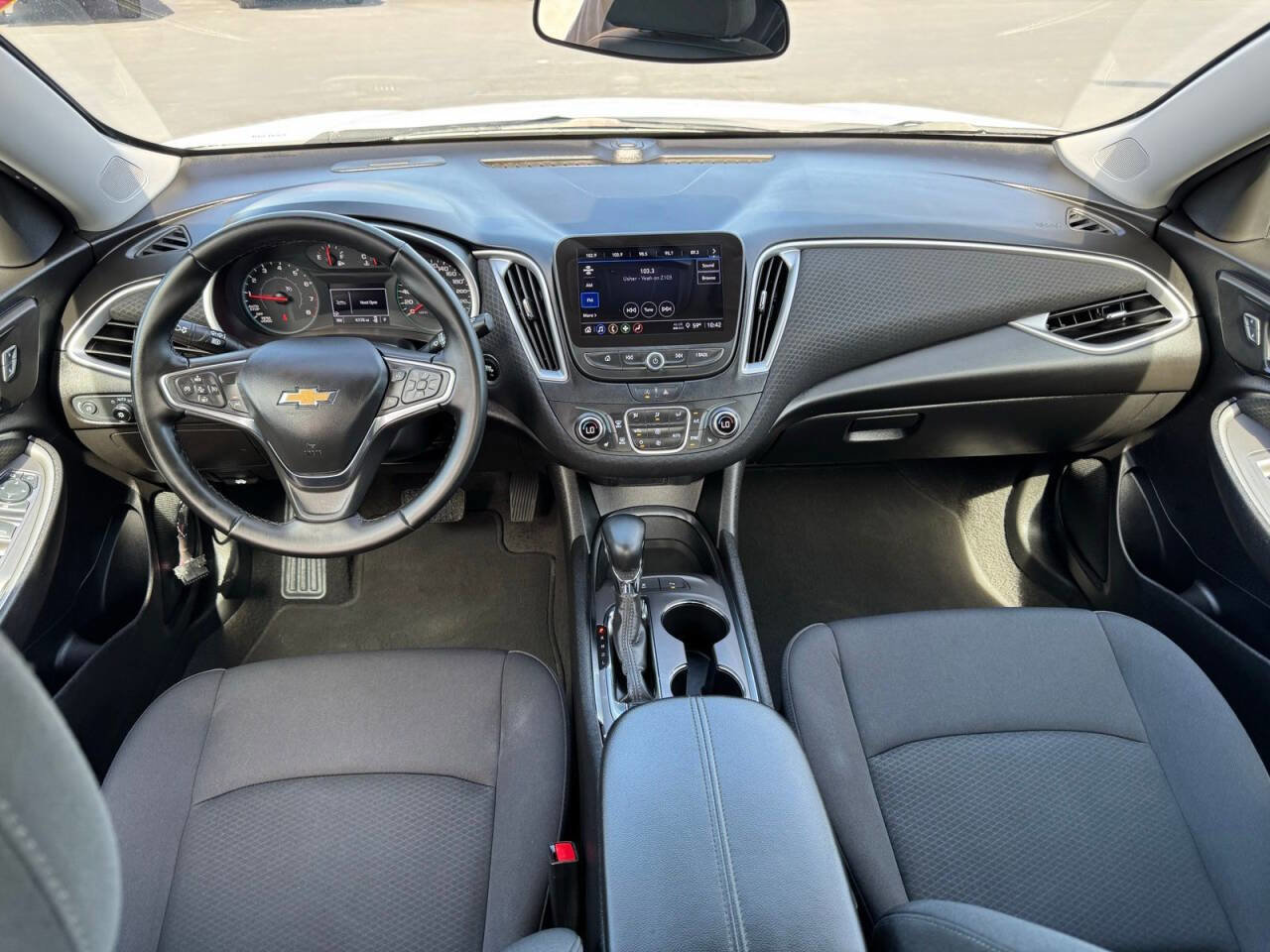 Used 2024 Chevrolet Malibu LT w/ Sport Edition FWD image 25
