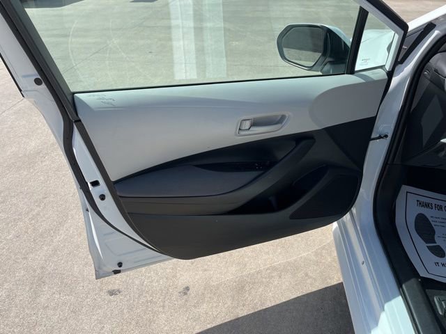 Used 2022 Toyota Corolla LE FWD image 11