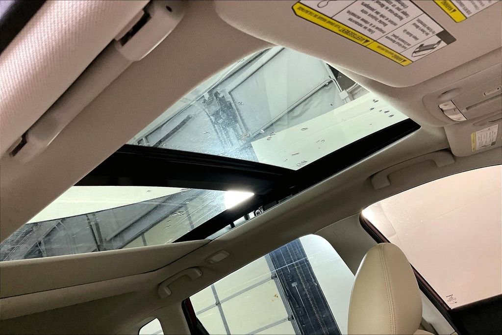 Used 2020 Nissan Rogue SL w/ Premium Package image 23