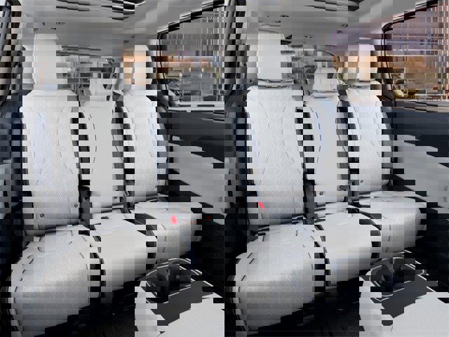 New 2026 Kia Carnival SX image 16